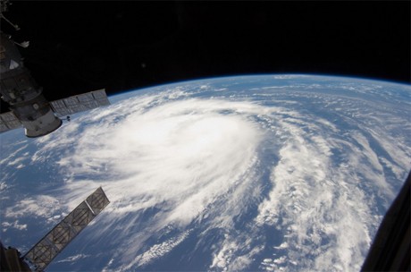 Bão Katia ở phía trên Đại Tây Dương trong bức ảnh được chụp từ Trạm Không gian Quốc tế vào ngày 31/8. Ảnh: NASA.